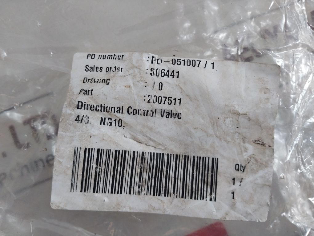 Rexroth R900589988 Directional Control Valve 4We 10 J33/Cg24N9K4