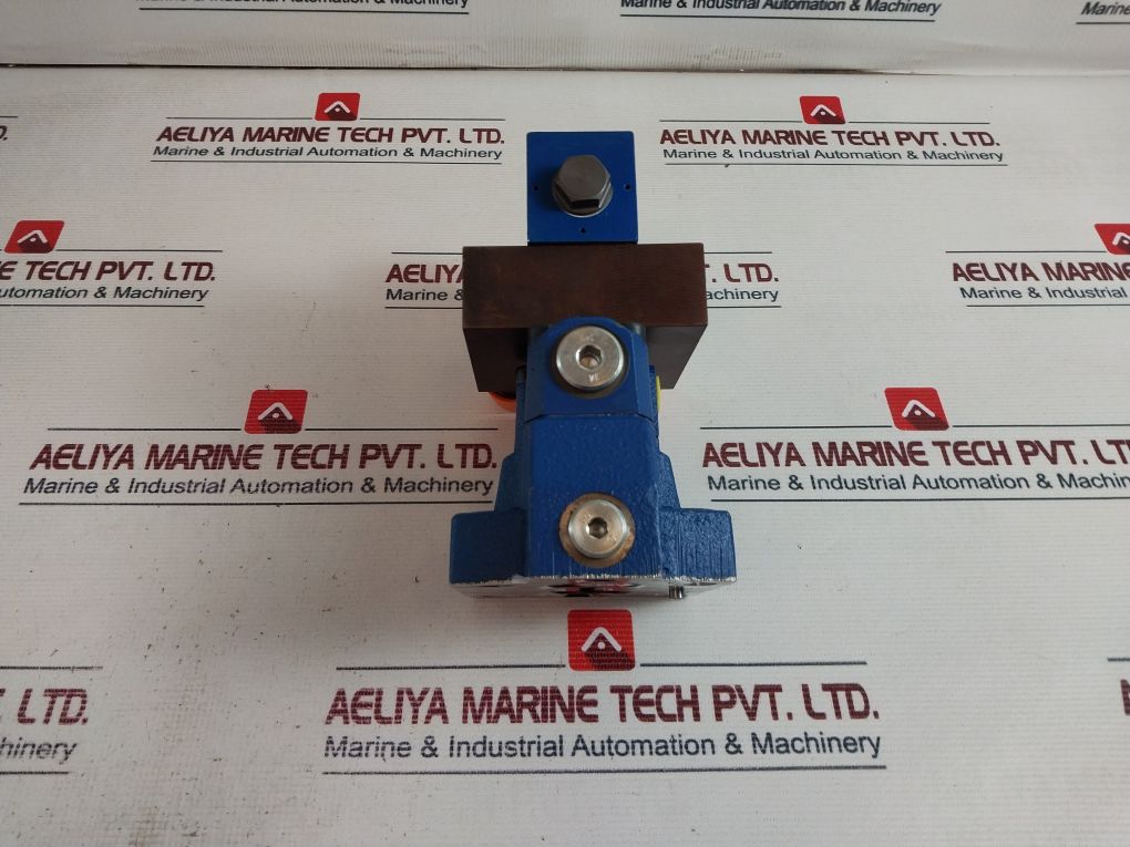 Rexroth R900709813 Two-stage Control Valve