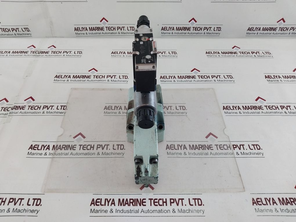 Rexroth R900925484 Hydraulic Valve Assembly