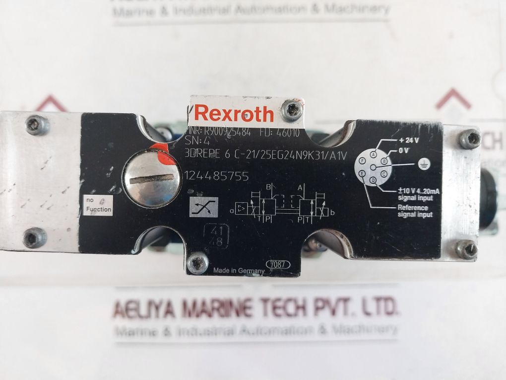 Rexroth R900925484 Hydraulic Valve Assembly