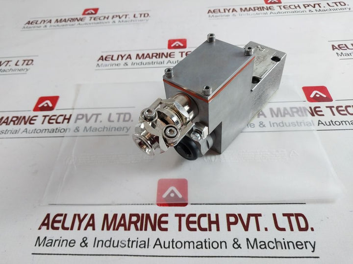 Rexroth R901035957 Directional Valve 4 We 6 C61/Eg24Nxez2