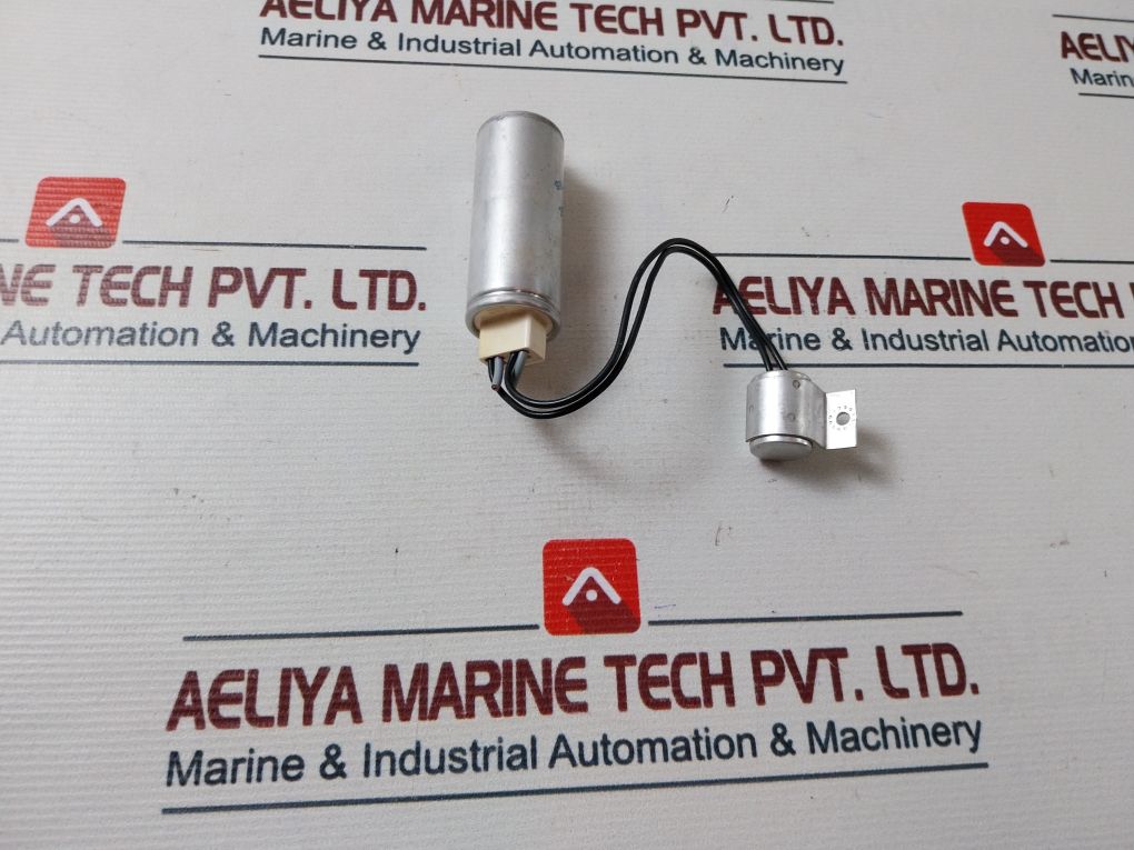 Ric/ Plessey Le4Eb Capacitor 250V 50/60Hz