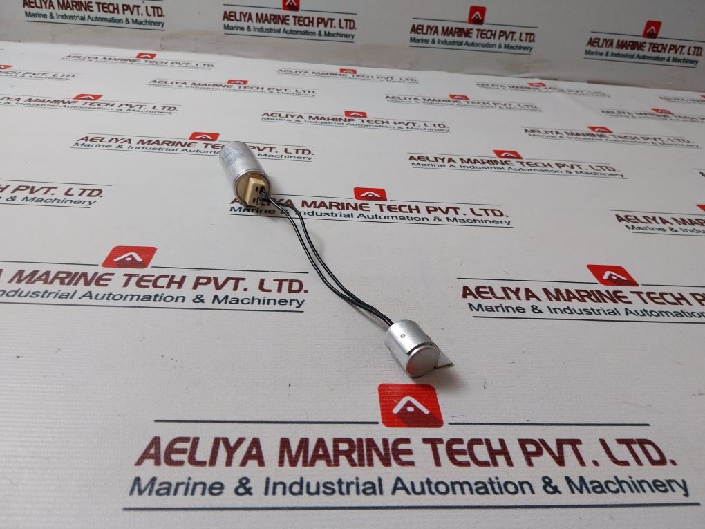 Ric/ Plessey Le4Eb Capacitor 250V 50/60Hz