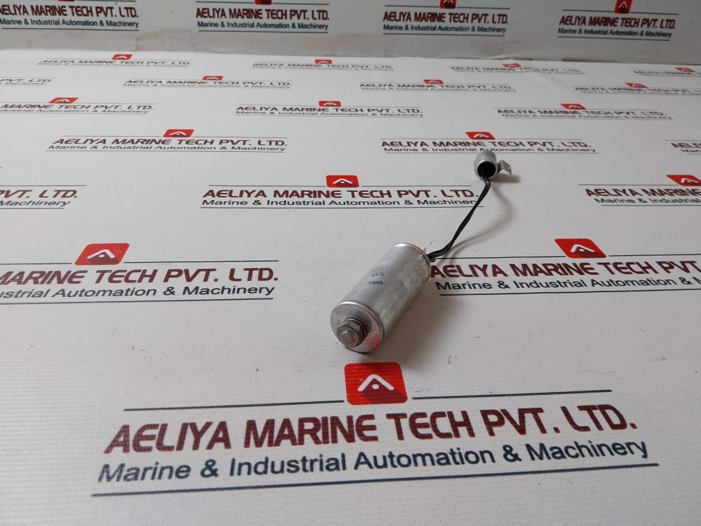 Ric/ Plessey Le4Eb Capacitor 250V 50/60Hz