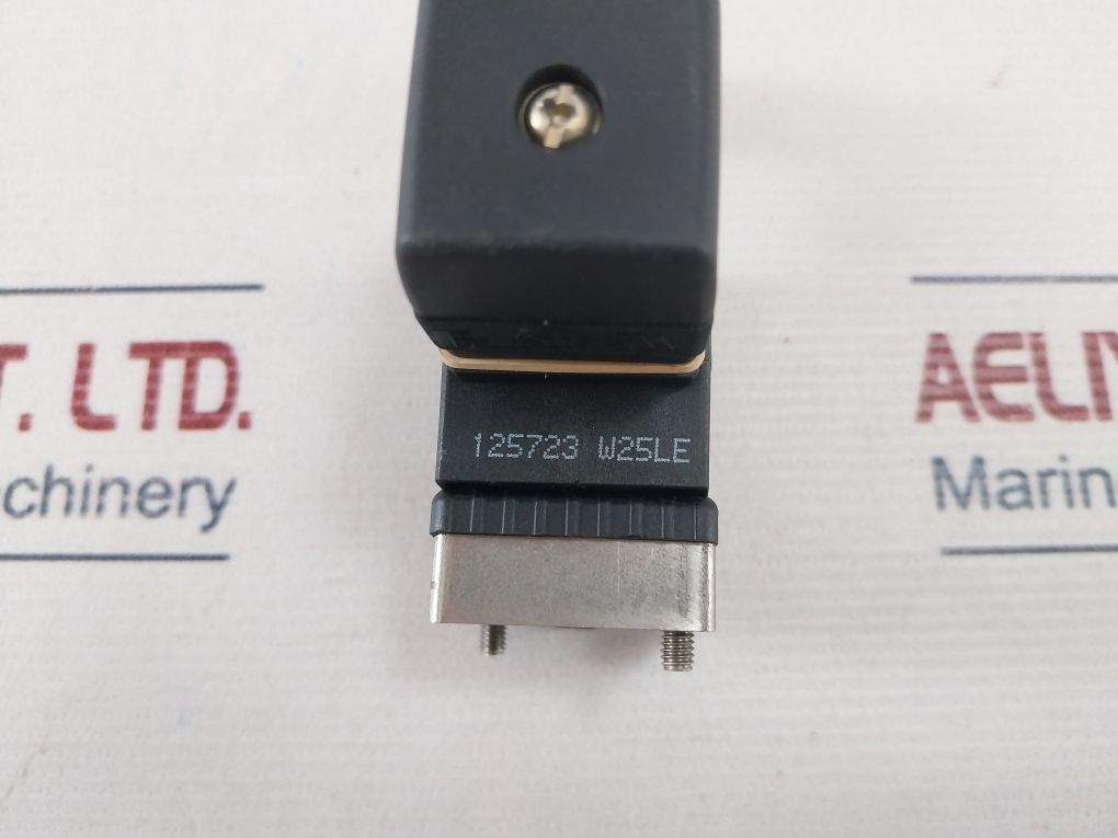 Riken Keiki Rk-3Sv-m C 2,0 Fpm Va 3 Way Solenoid Valve