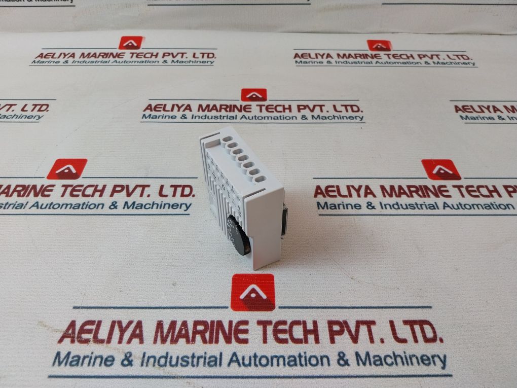 Rittal Sk3110000 Temperature Regulator Thermostat 114054-3110 Rev F