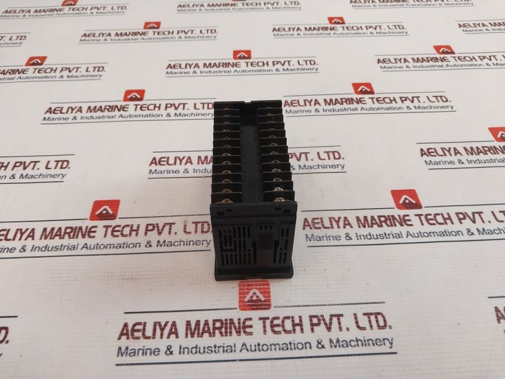 Rkc Rb400 Digital Temperature Controller 100 - 240V Ac 50/60Hz