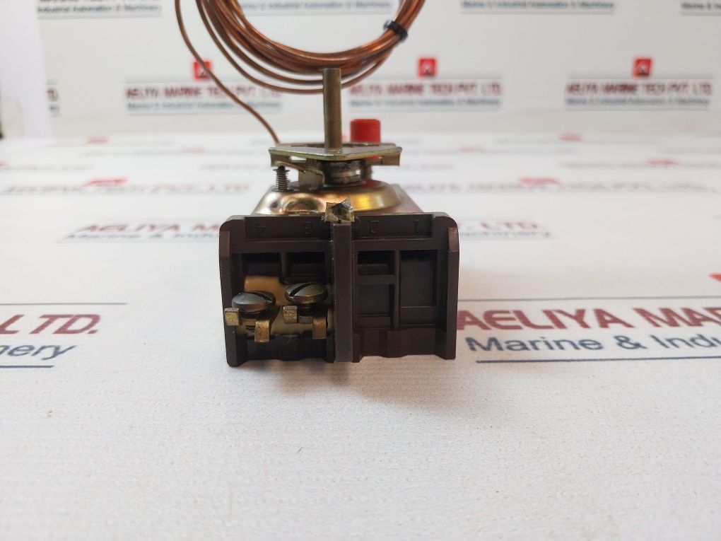 Robertshaw Model H2 Thermostat 30A