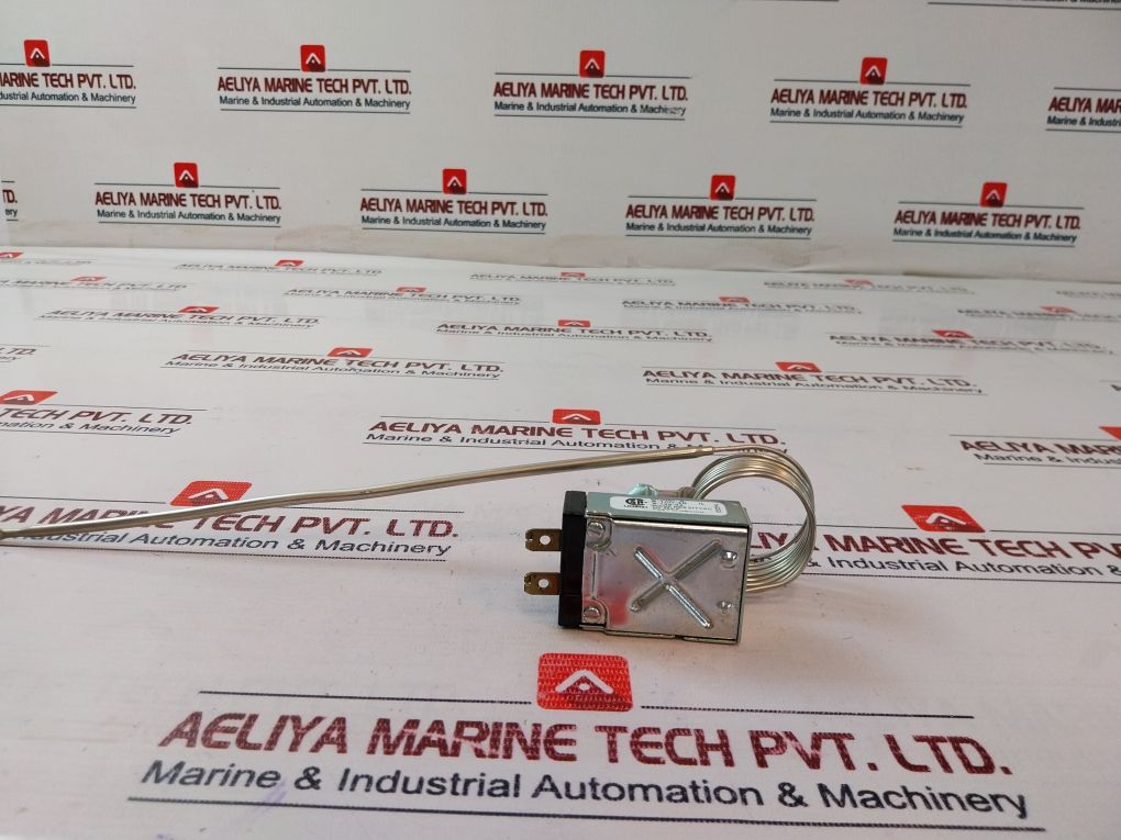 Robertshaw Model S-100-48 Electric Thermostat 30 Amp 277V Ac