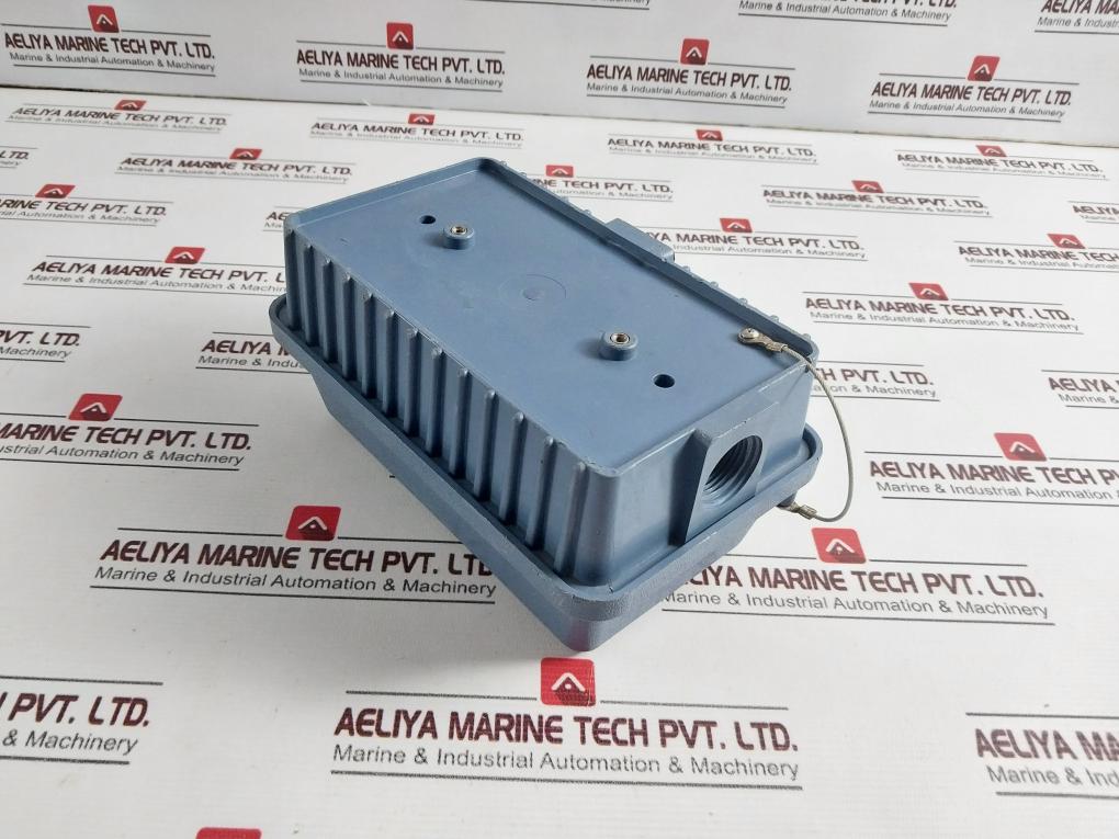 Rosemount Analytical 23555-00 J-box With Remote Preamp S Assy