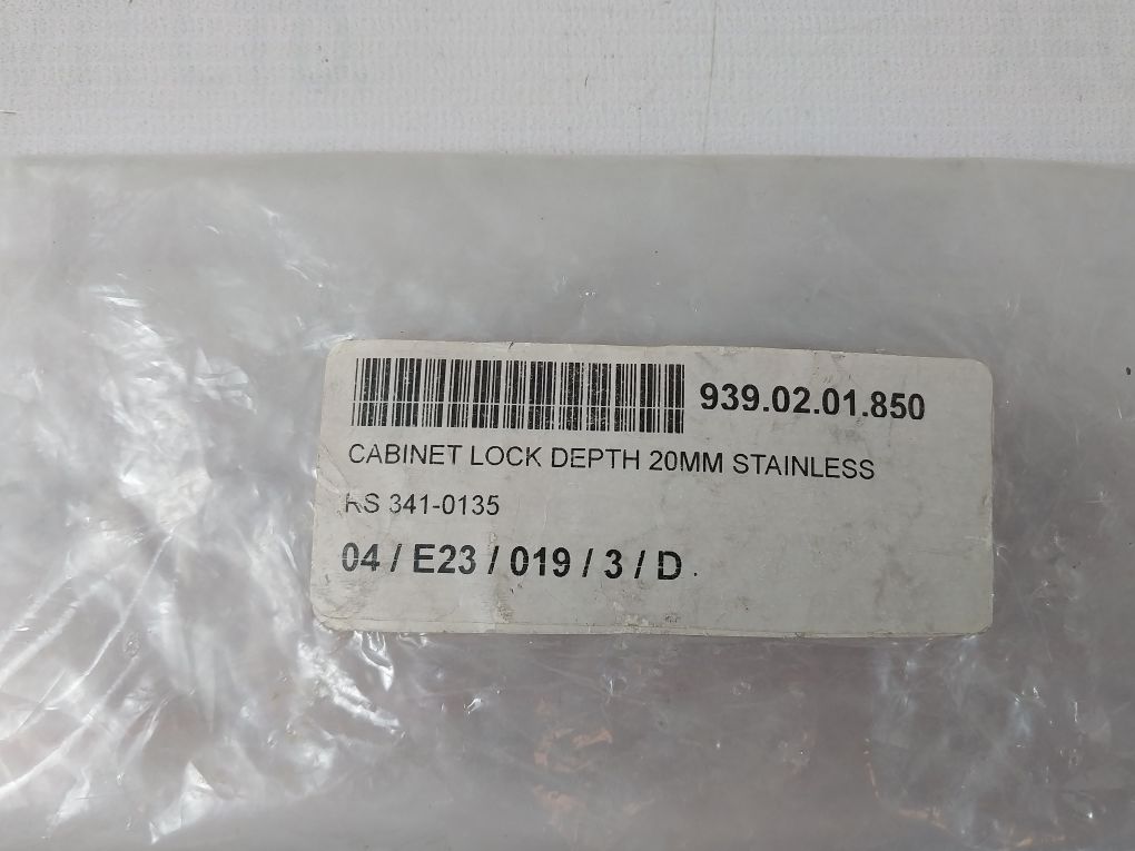Rs 341-0135 Stainless Steel Triangular Cabinet Lock 20Mm 939.02.01.850
