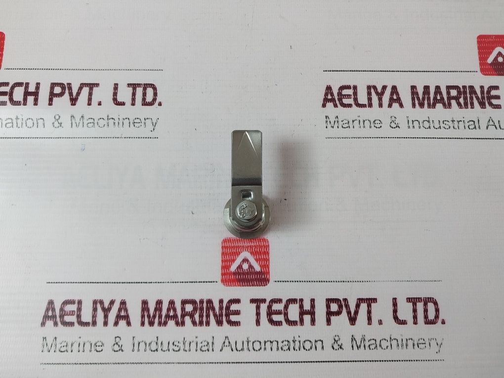 Rs 341-0135 Stainless Steel Triangular Cabinet Lock 20Mm 939.02.01.850