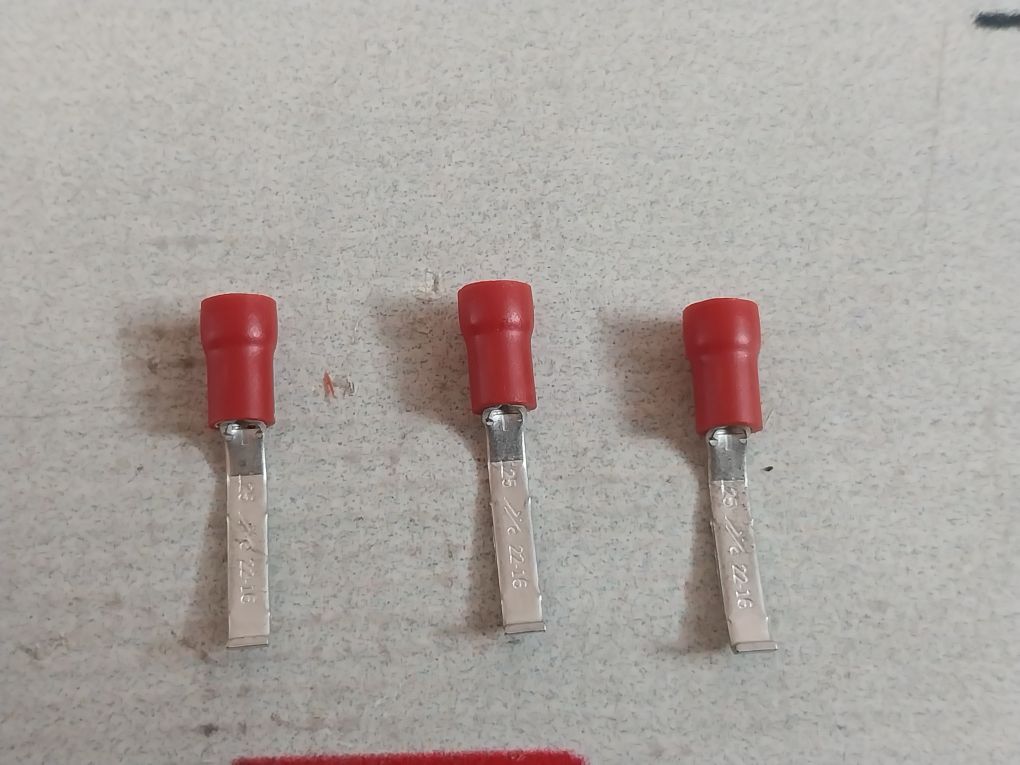 Lot Of 100X Rs Pro 534-373 Hooked Insulated Crimp Blade Terminal Red
