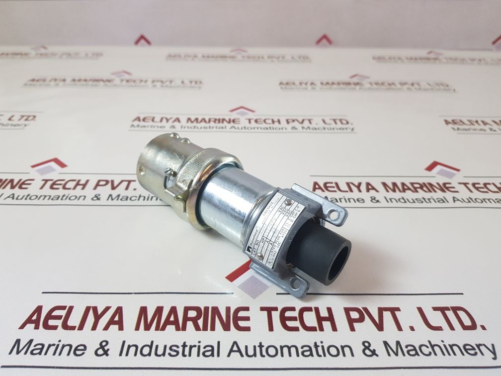 Russellstoll 4243 Explossion-proof Line Interlocked Plug
