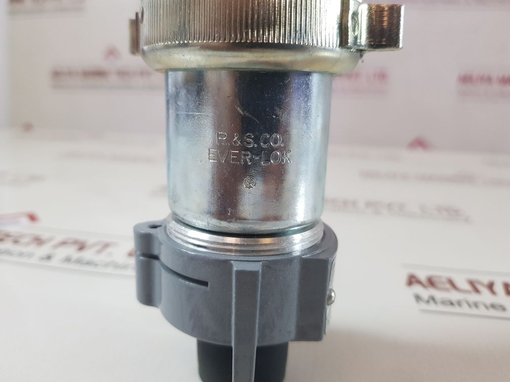 Russellstoll 4243 Explossion-proof Line Interlocked Plug
