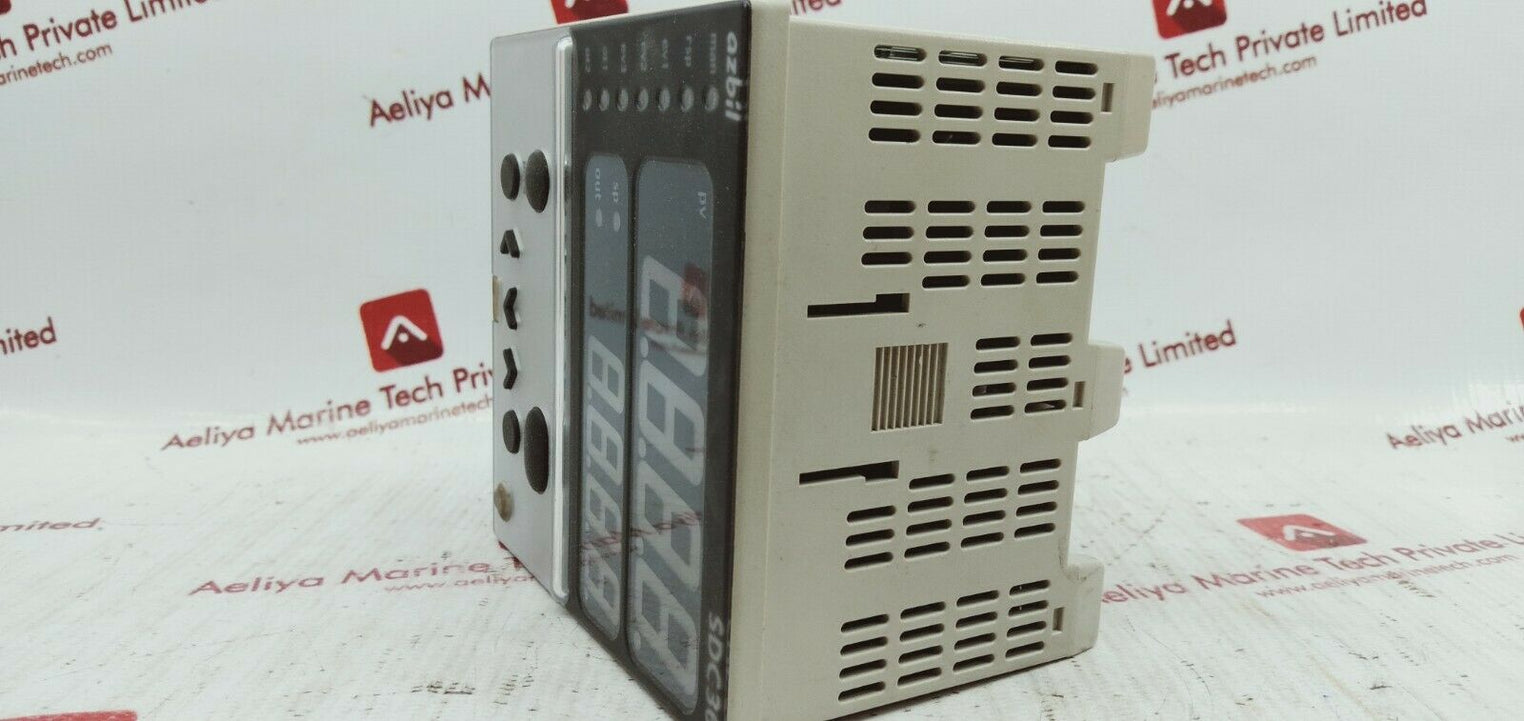Azbil sdc36 c36tr1ua1100 thermostat