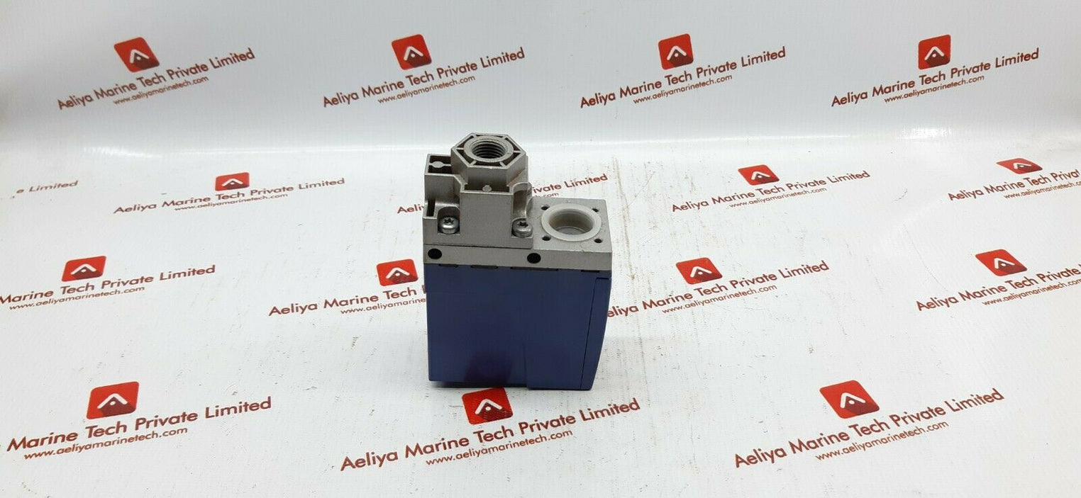 Telemecanique xmla035a2s11 pressure switch