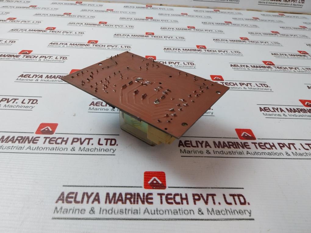 Saacke Flus 03 Flame Sensor And Detector 220V 60Hz