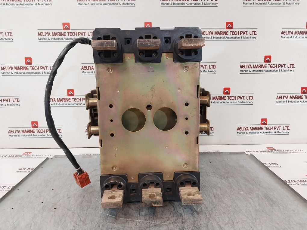 Sace Ln800 Circuit Breaker 10A 380V