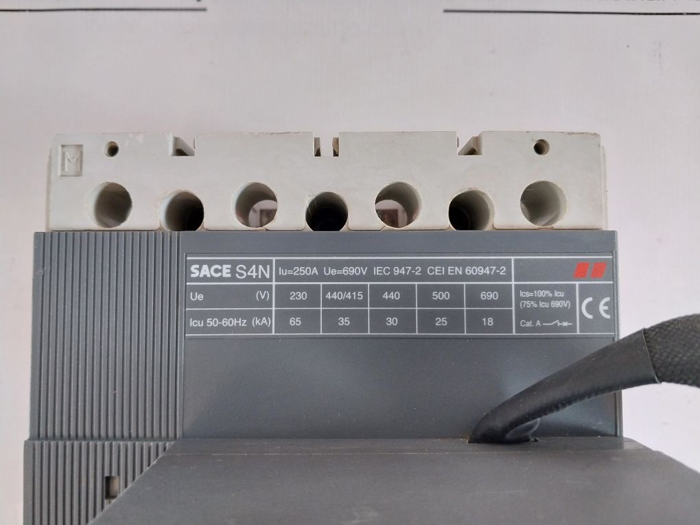 Abb Sace S4N Circuit Breaker Pr211 250A 690V