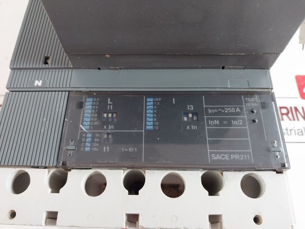 Abb Sace S4N Circuit Breaker Pr211 250A 690V