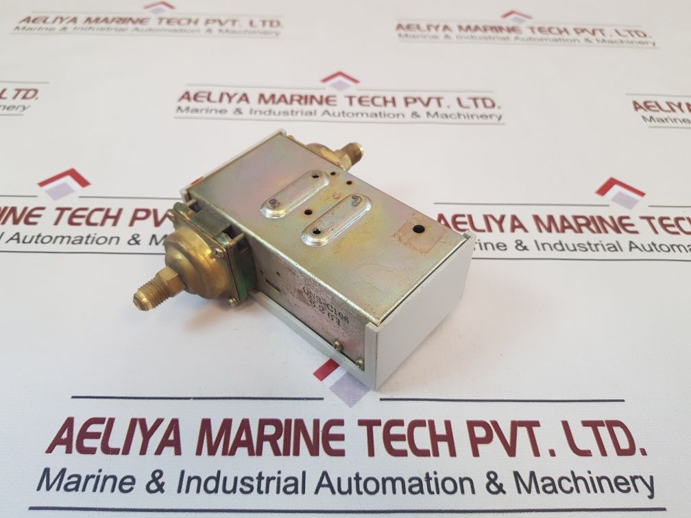 Saginomiya Ons-c106 Pressure Switch 1.5Mpa 