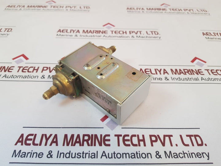 Saginomiya Ons-c106 Pressure Switch 1.5Mpa 