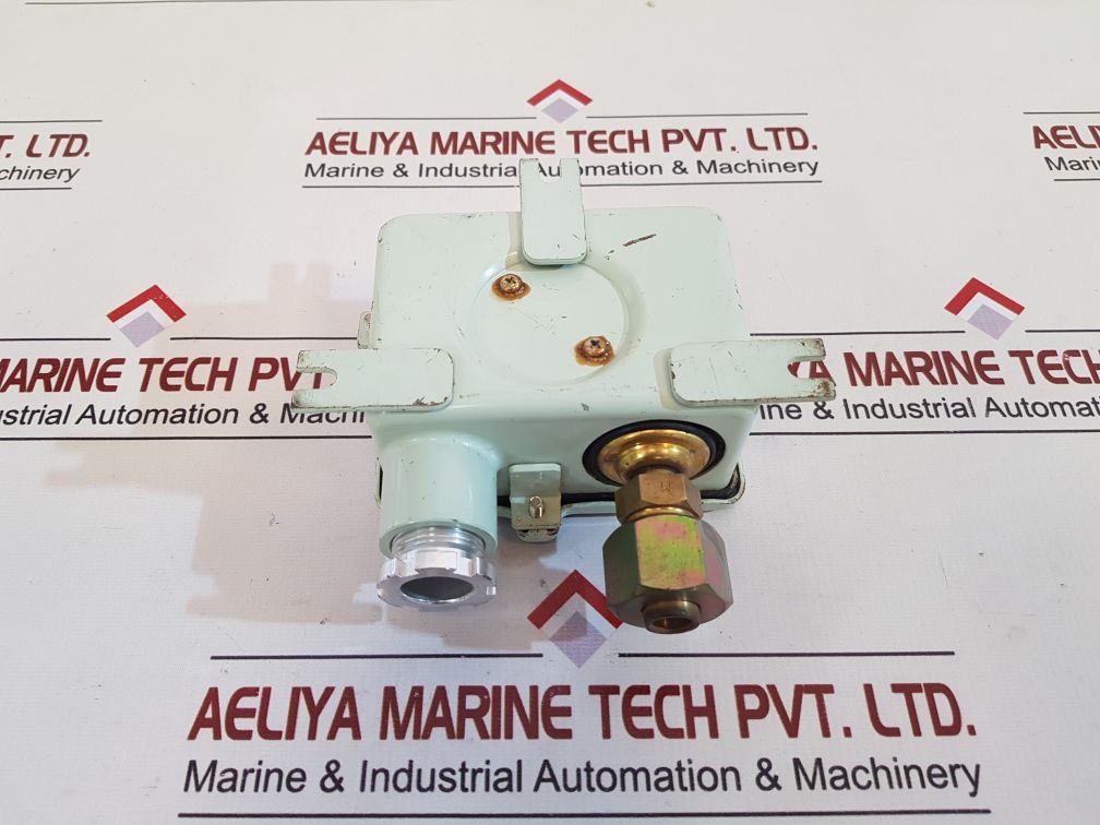 Saginomiya Sns-c106Xwq Pressure Controller 14Tp
