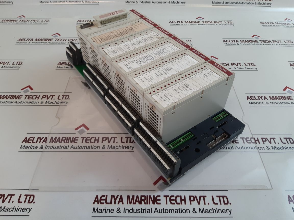 Saia pcd4.m110+pcd4.w10+pcd4.a20+pcd4.e11+pcd4.a40 processor module rack