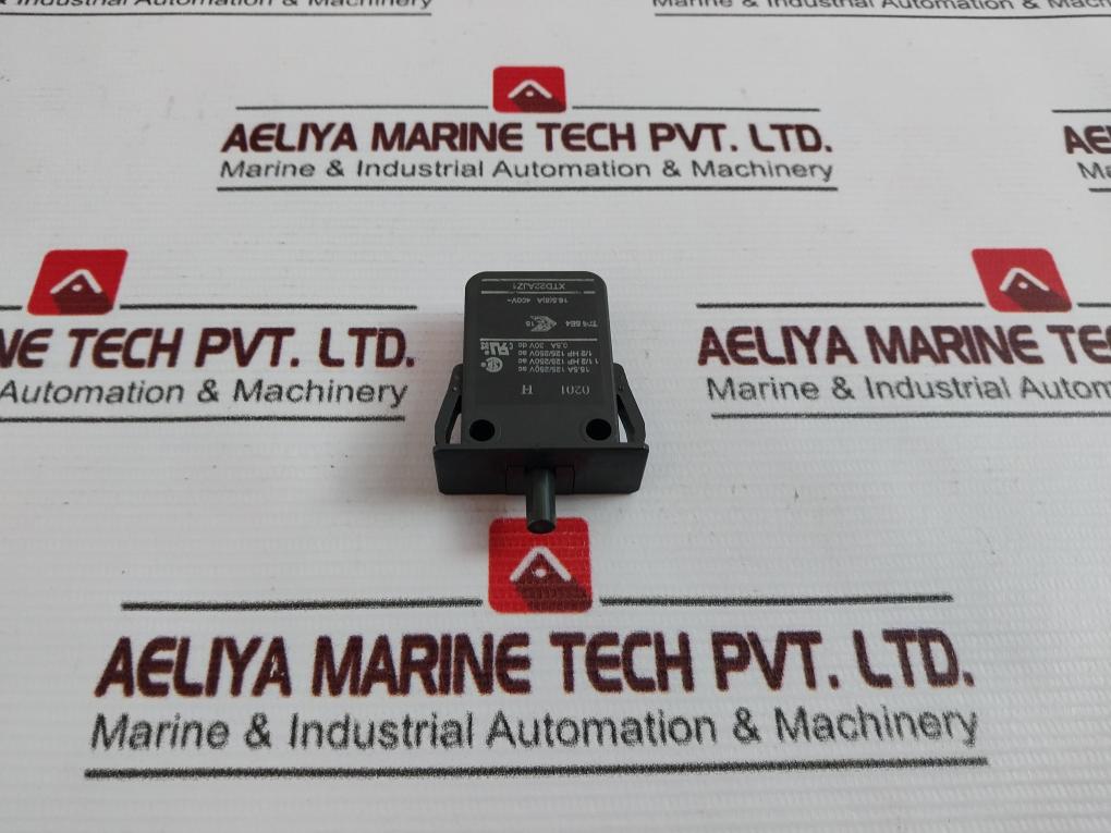 Saia Xtd22Ajz1 Double Break Momentary Switch 400V