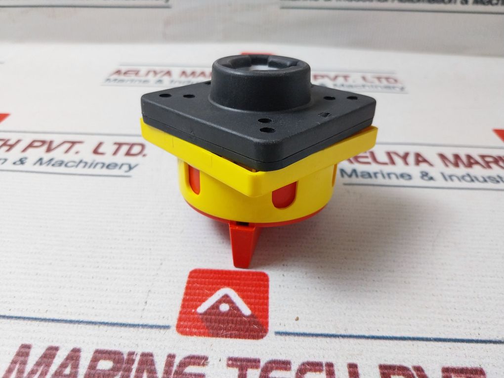 Salzer Lb232 Lb Switch Door Interlock – Aeliya Marine Tech