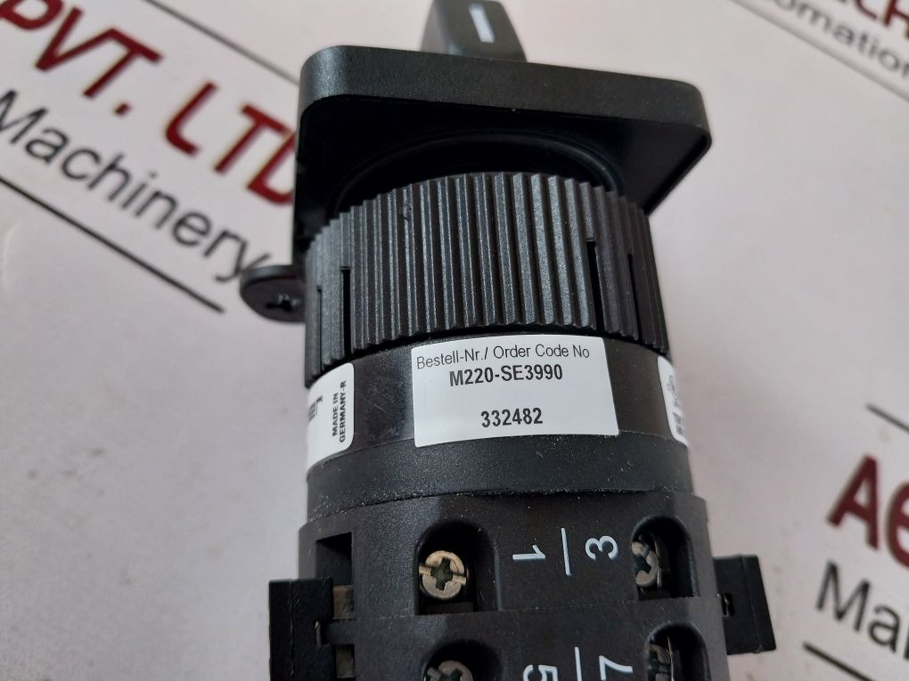 Salzer M220-61325 Rotary/Cam Switch
