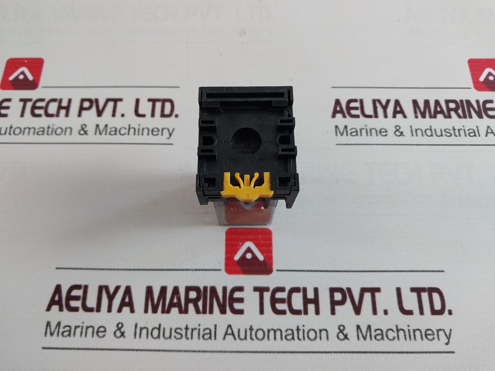 Salzer Mkg 3P Relay With Base Mkg 3P 12