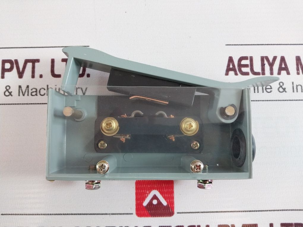 Samhwa Door Open/ Close Switch