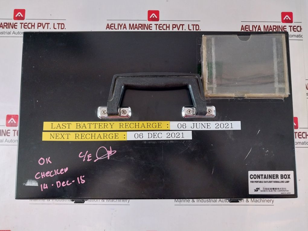 Sanshin Sps-10A With Bcn-24S Portable Daylight Signalling Lamp Set
