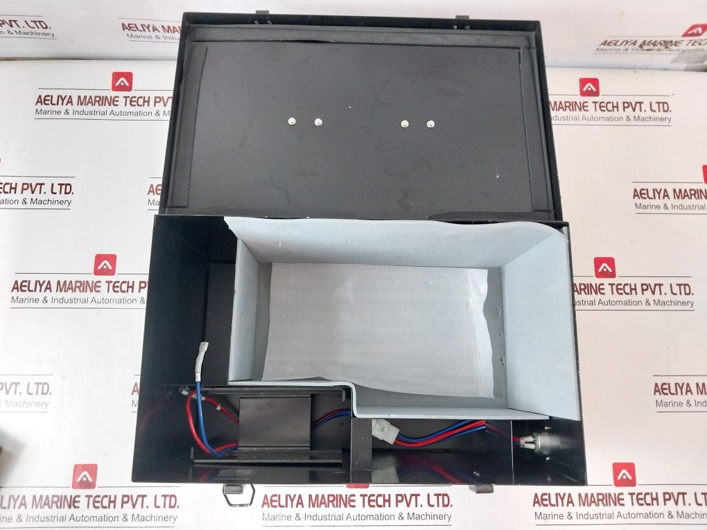 Sanshin Sps-10A With Bcn-24S Portable Daylight Signalling Lamp Set