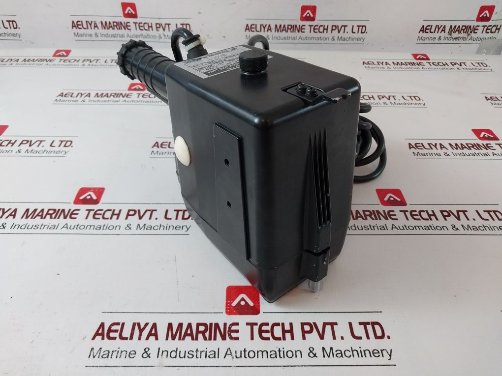 Sanshin Sps-10A With Bcn-24S Portable Daylight Signalling Lamp Set