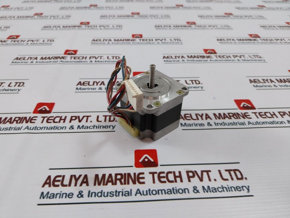 Sanyo Denki 103H6701-1241 Stepping Motor Dc 0.7A
