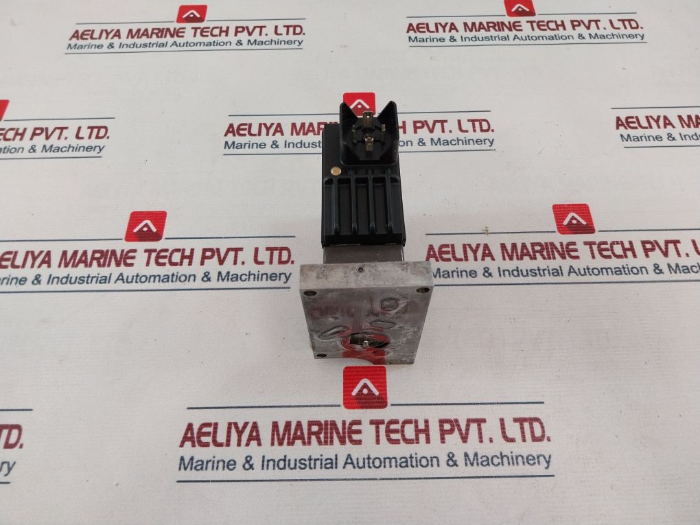 Sauer Danfoss 155G4093 Solenoid Valve 32 Vdc