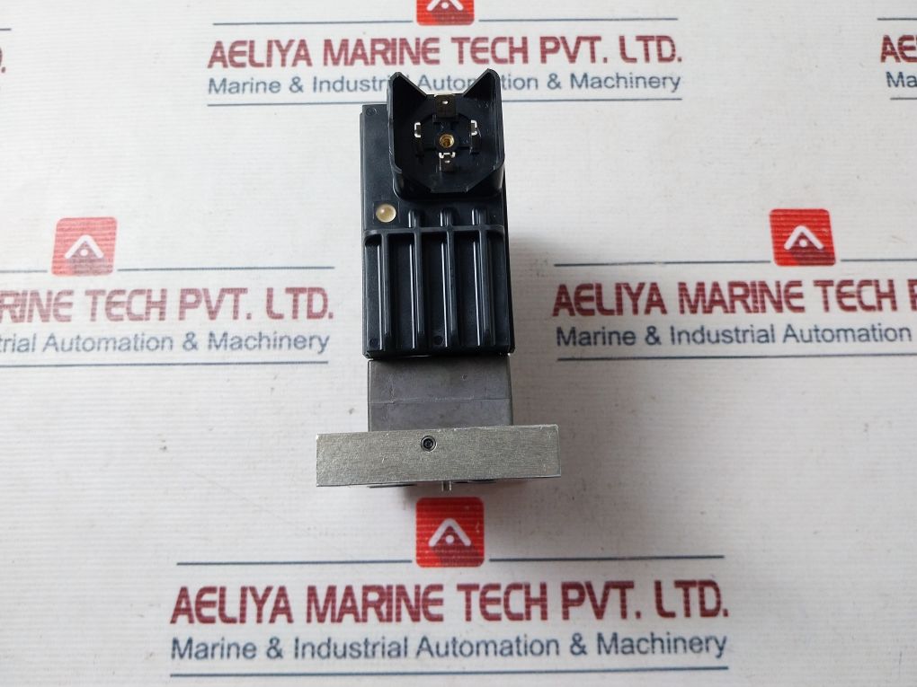 Sauer Danfoss 155G4093 Solenoid Valve 11-32Vdc 