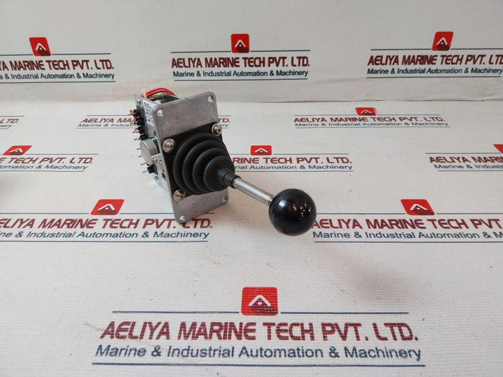 Sauer Danfoss Mch51Ab1174 Control Handle Joystick 12Vdc