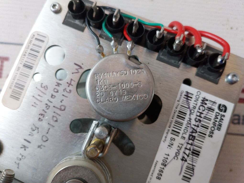 Sauer Danfoss Mch51Ab1174 Control Handle Joystick 12Vdc