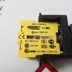 Schlegel Iec 60947-5-1 Contact With Green Lens Button
