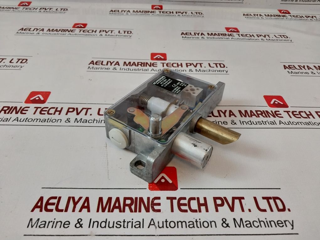 Schmersal Atv 59/4 Door Locking System