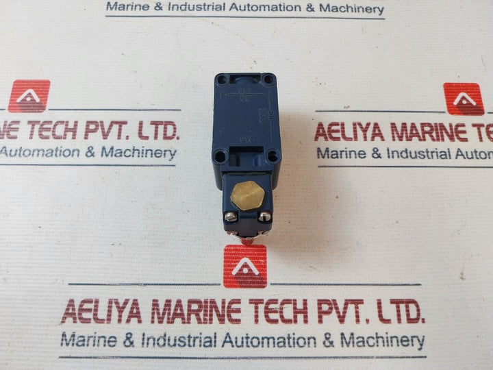 Schmersal Mv8H 330-11Y Limit Switch