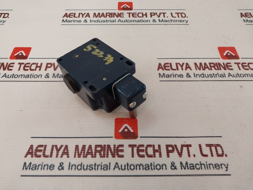 Schmersal Uvh 432Y-m20 Limit Switch 500V