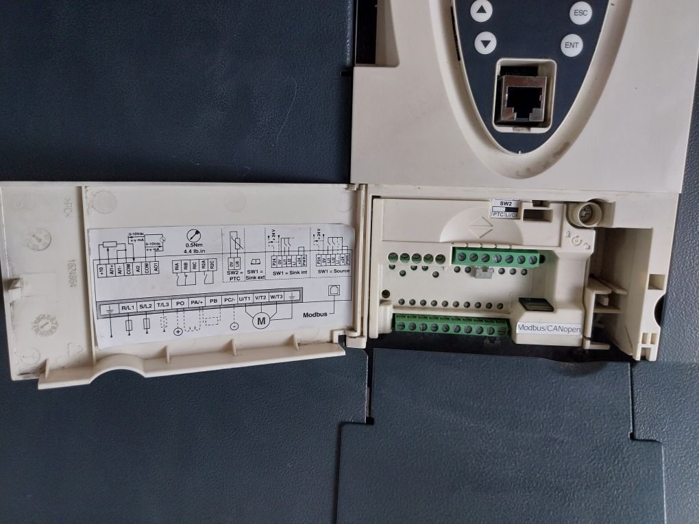 Schneider Atv71Hd55N4Z Variable Speed Drive 75°C