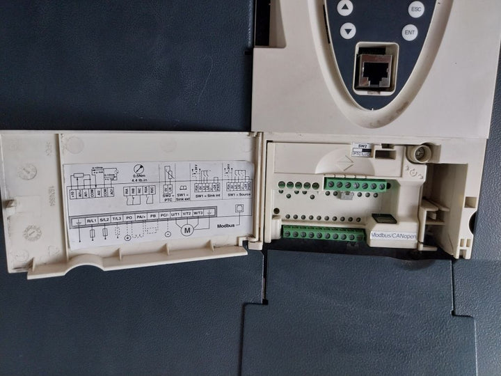 Schneider Atv71Hd55N4Z Variable Speed Drive 75°C