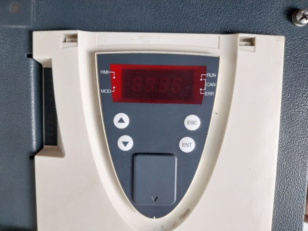 Schneider Atv71Hd55N4Z Variable Speed Drive 75°C