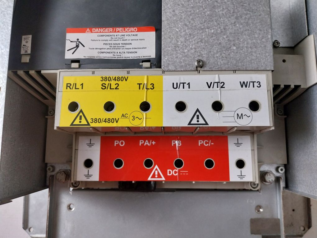 Schneider Atv71Hd55N4Z Variable Speed Drive 75°C